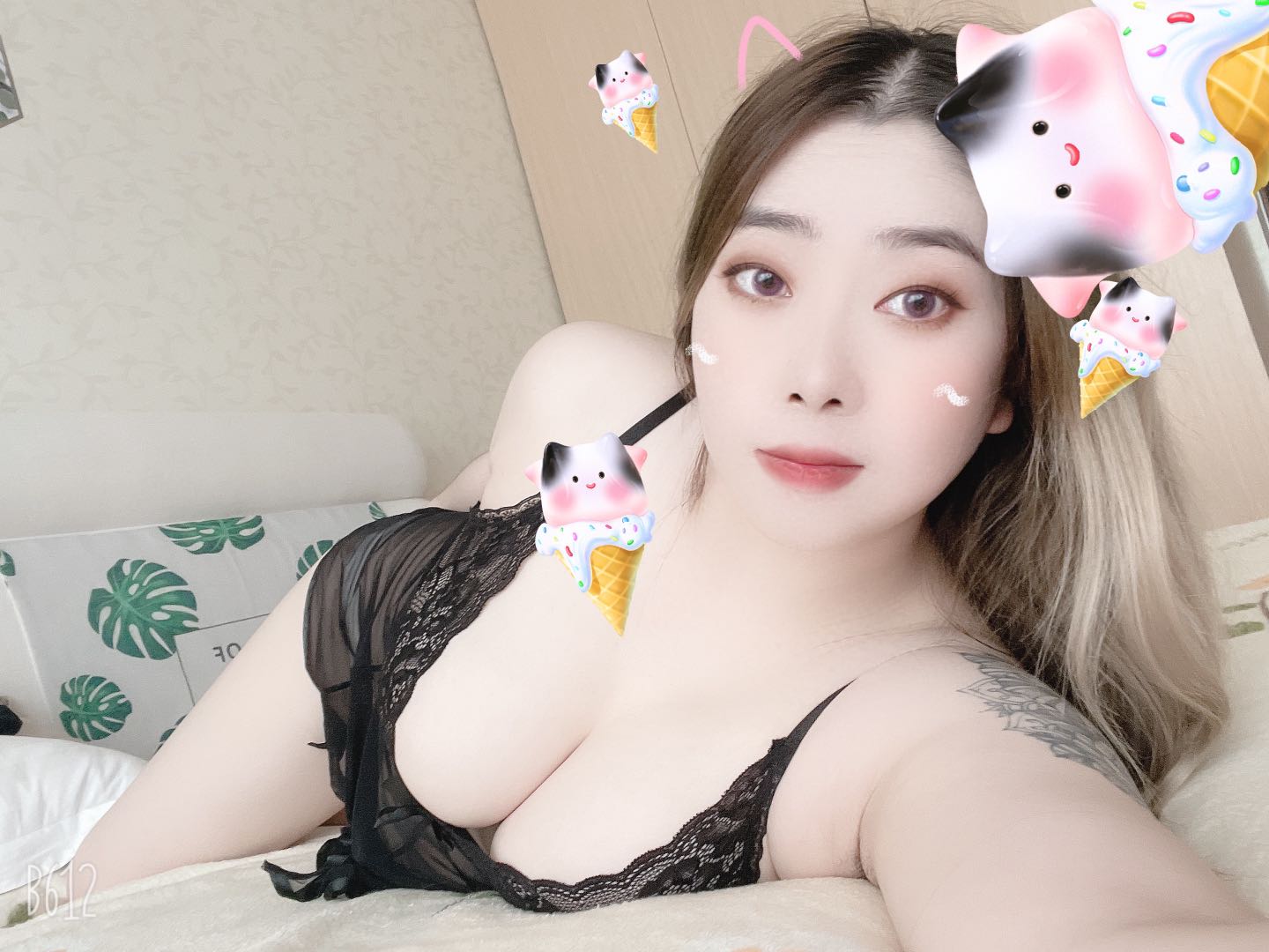 享受f杯木瓜奶的冲击，浪上了天！全程火热奔放，战斗力爆表